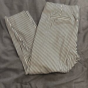 🎉 HP 12/28 🎉 a new day Black & White Striped Cropped Pants